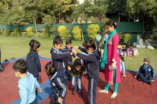 School Picnic (Nur-KG)